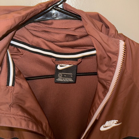 Nike Jacket - Picture 5 of 6